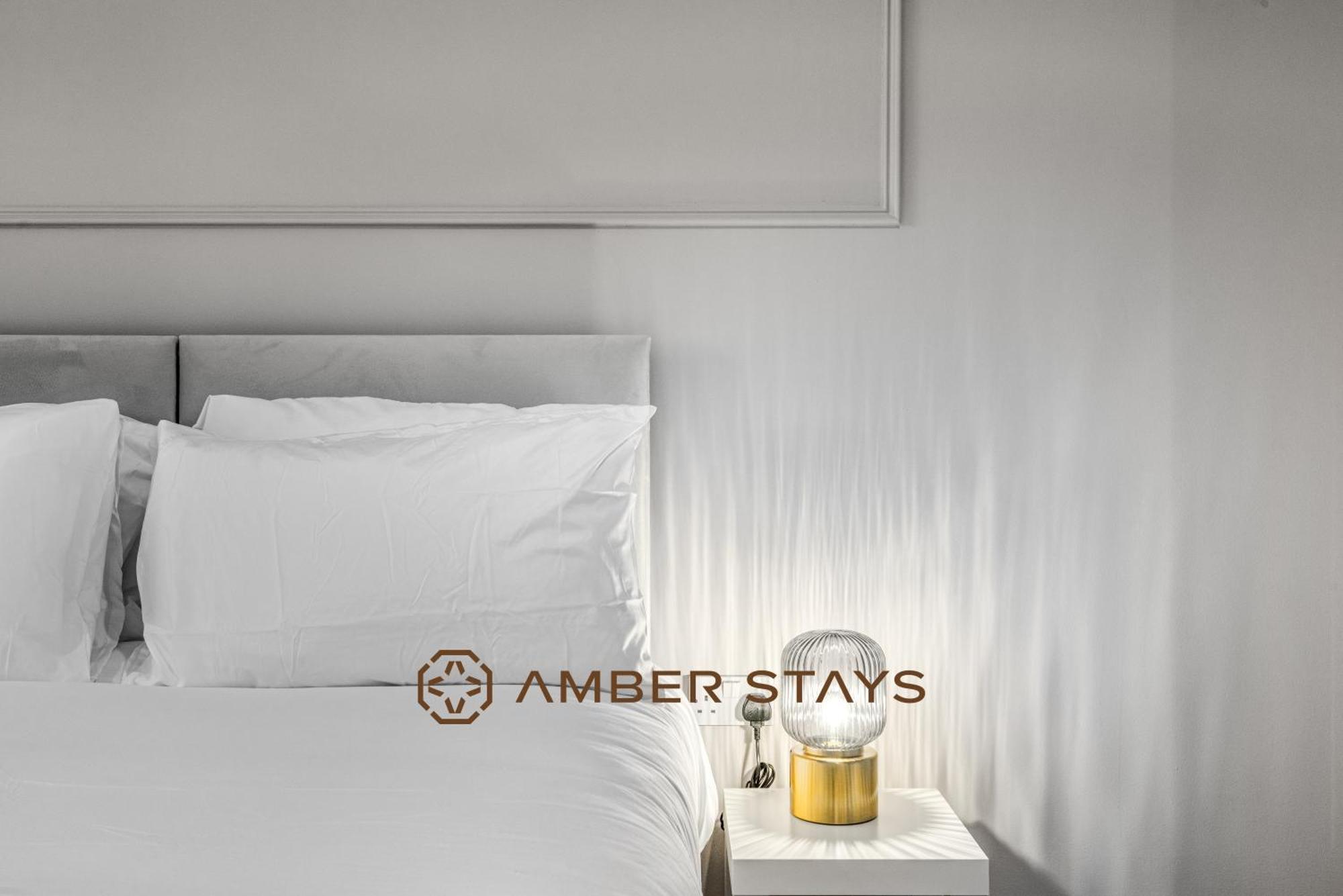 Spacious 5 Bed House In Reading By Amber Stays, Perfect For Business & Contractors, Sleeps 12! ภายนอก รูปภาพ