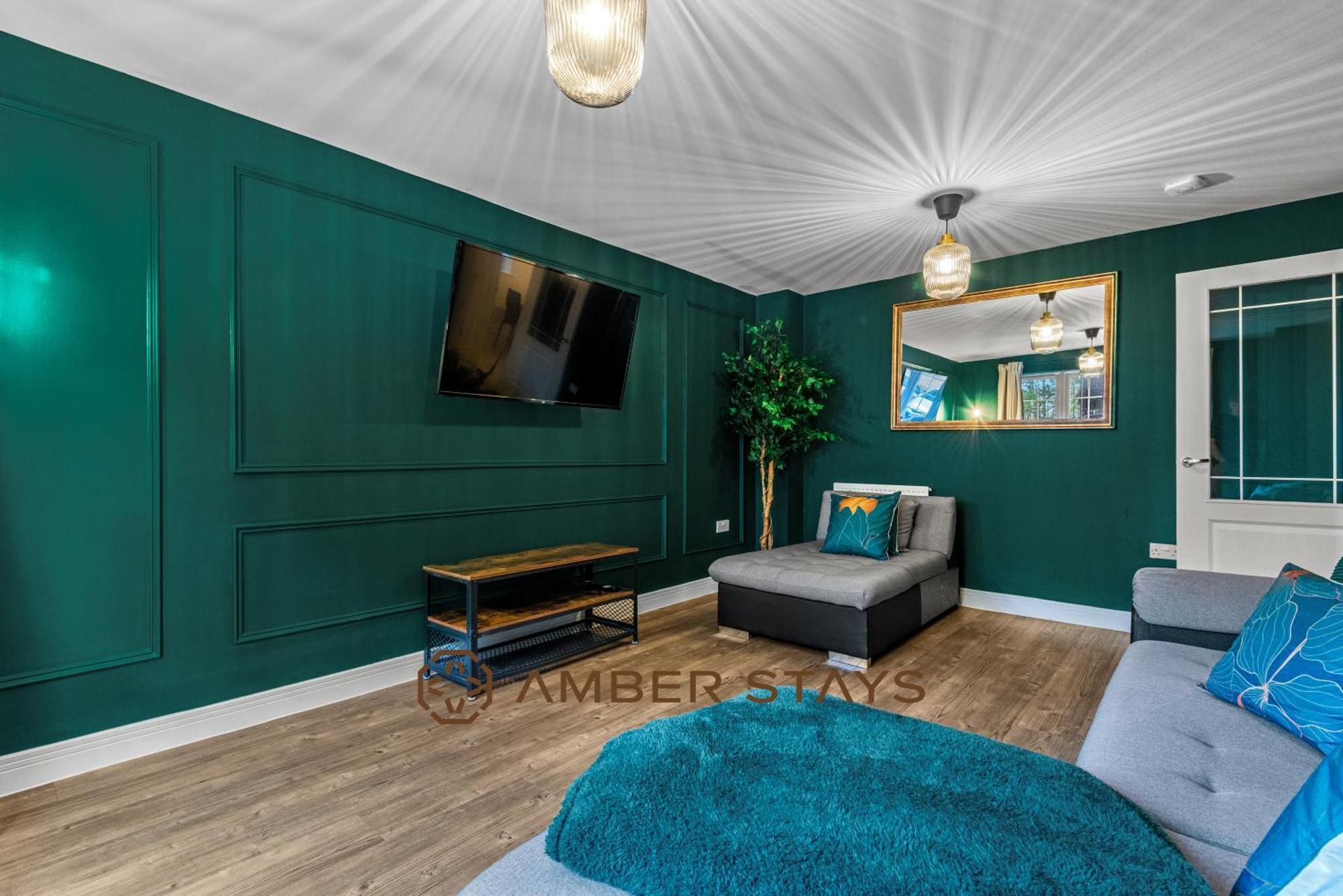 Spacious 5 Bed House In Reading By Amber Stays, Perfect For Business & Contractors, Sleeps 12! ภายนอก รูปภาพ